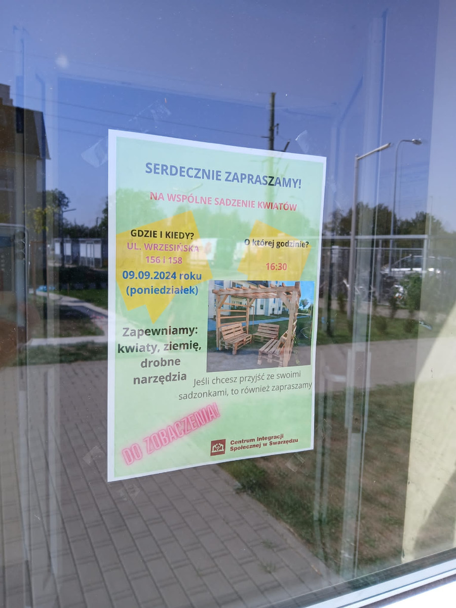 plakat na drzwiach