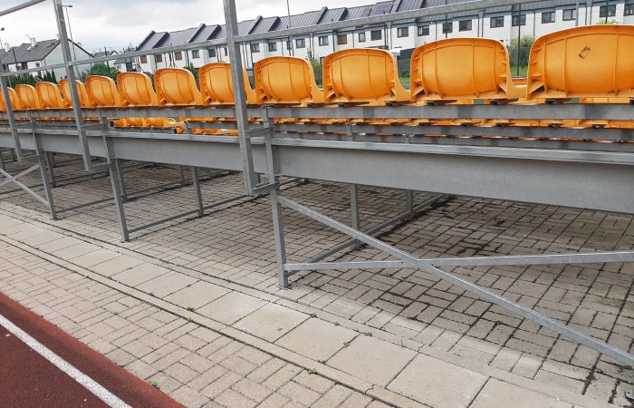 trybuny przy stadionie