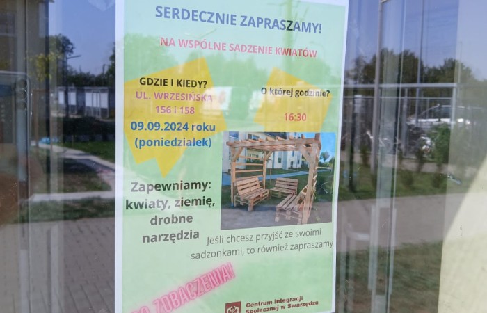 plakat na drzwiac wejsciowych