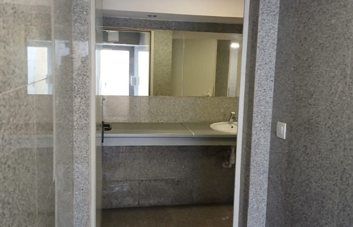 wyczyszczone wnętrze przedsionka toalety